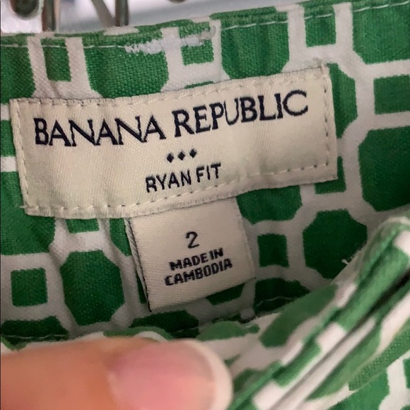 Banana Republic Ryan fit green & white pattern - Picture 3 of 8